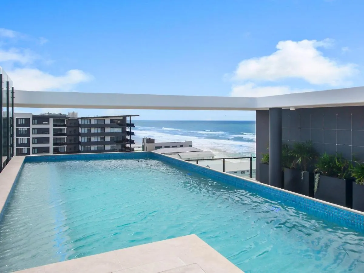 Luxury Central Palm Beach Apartment With Rooftop Pool - Gchm Gold Coast Australia