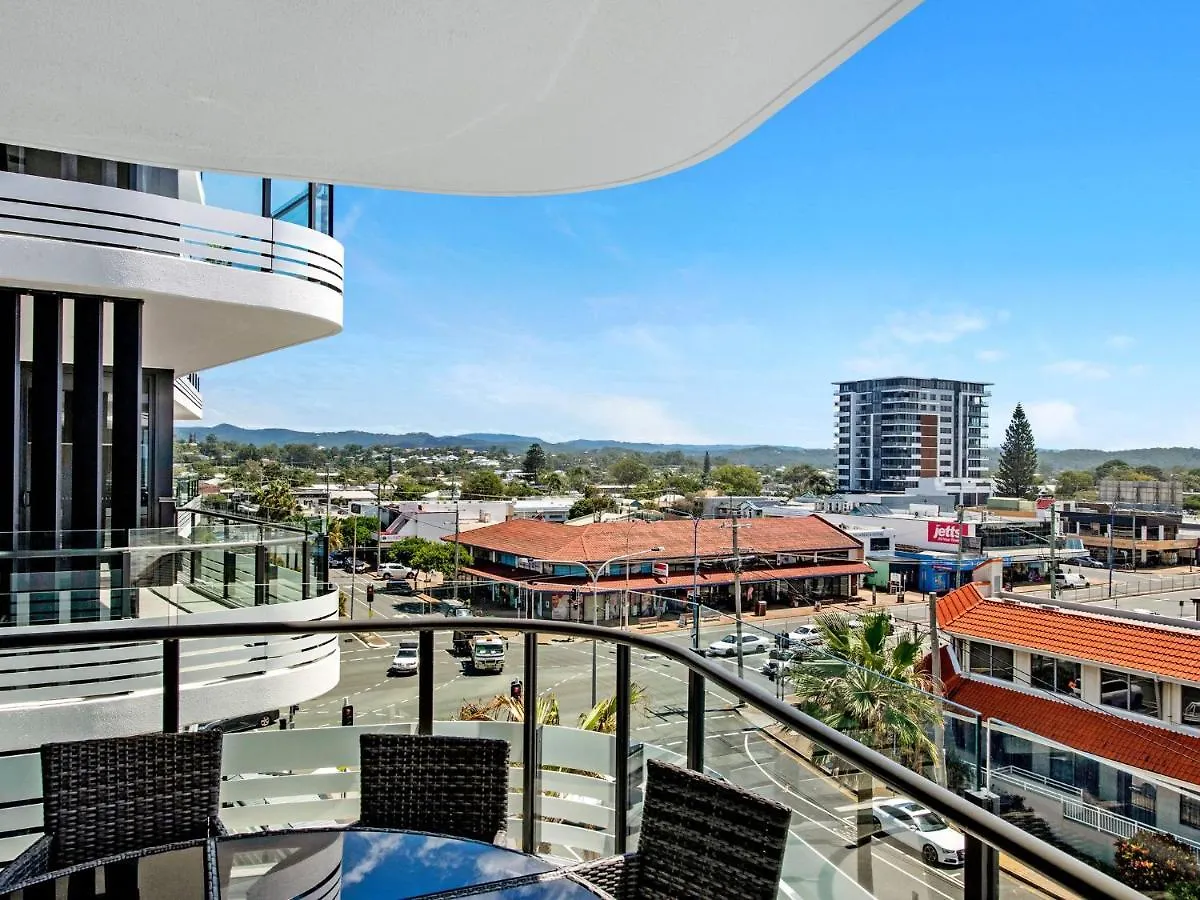 Luxury Central Palm Beach Apartment With Rooftop Pool - Gchm Gold Coast